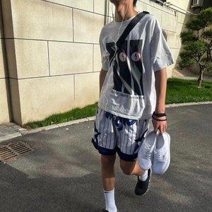 他看不到我的眼泪