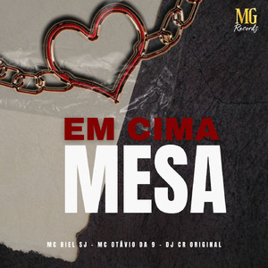 EM CIMA DA MESA