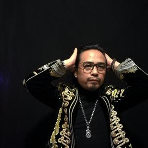 女王殿下臣退了