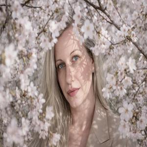 A virágok között tanulok élni