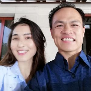 圆嘟嘟的脸笑得真可爱