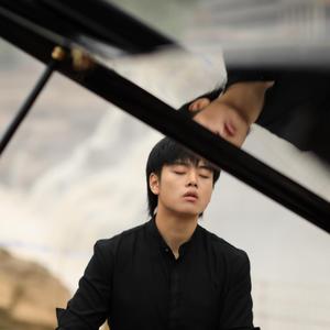 钢琴我爱你中国