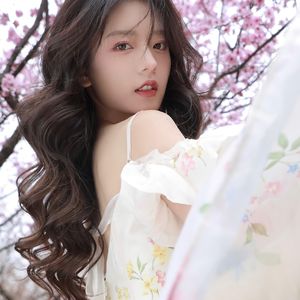 空庭落桂花