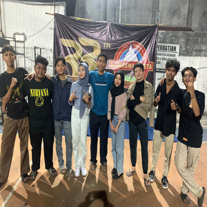 Kulit Hitam Rambut Kariting