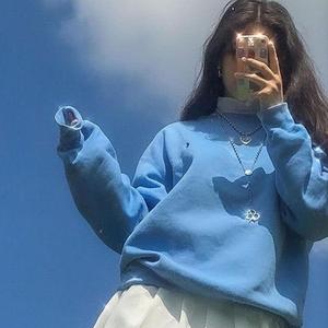 eyes blue or brown, can't remember (8D Audio)