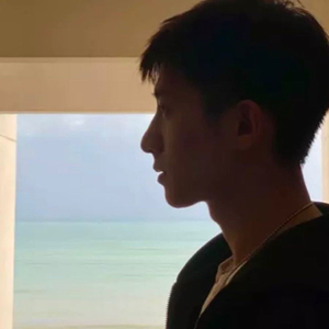 我饮酒，点孤灯。（王宇凡.mp3