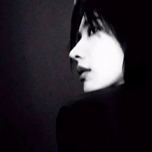 我没钱不配拥有爱