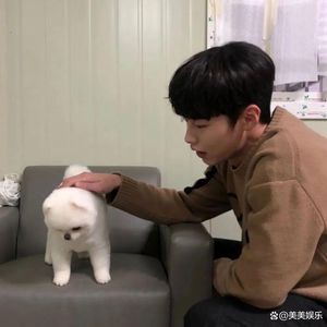 散场后的寂静长街