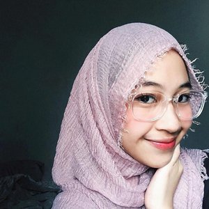 Isyfa' Lana (Versi Akustik) (Acoustic version)