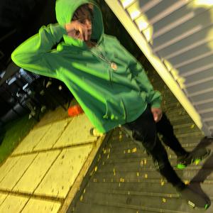 Spooky season (feat. Lerk)