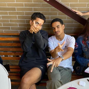 ELA VEIO DE MÁ INTENÇÃO