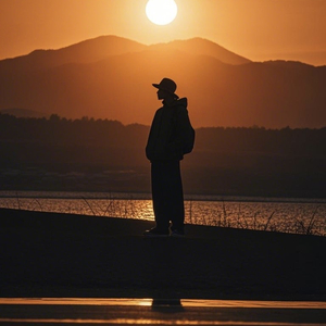 远方刹那会有阳光