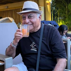 “ चलो रिश्तों के रास्ते चलते हैं “