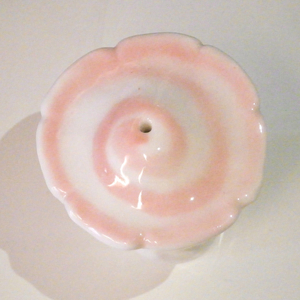 분홍색 술과 음식