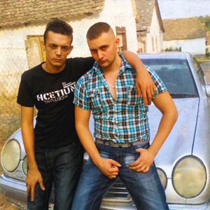 Évi és Hanna Küldi Patriknak