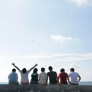 旧城墙上的少年-谁说猫妖不吃鱼