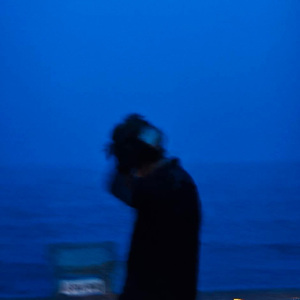 此刻我多想拥抱你