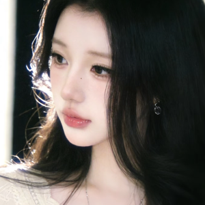 比朋友更具体，比爱人更抽象