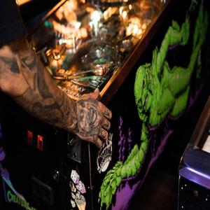 DNT B UH WURM (feat. MSTR-PRDE)