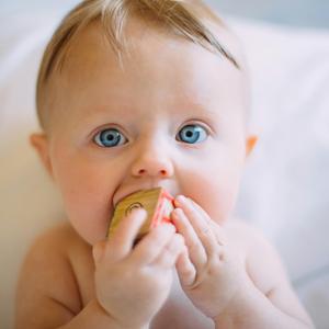 Raus mit der Faust, rein mit dem Nippel