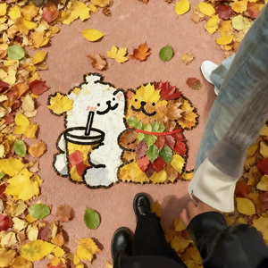 想念拟人化（你留下来的想念 还在房间）