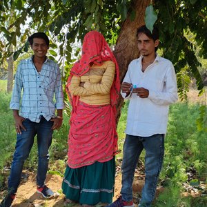 Chunri Pakad Kabutar Rove