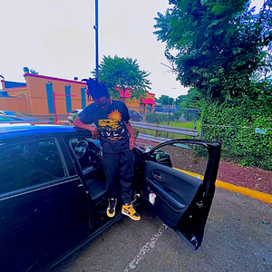 contradicting feelings (feat. MONEYMANJ, Radii & TMUO99)