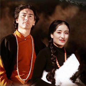 媚眼如丝传情意