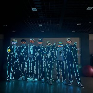 敬你眼里的雪 敬我肩上的霜