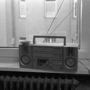 今晚喝的酒里没有你口红的味道