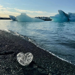 爱情里藏起的心伤