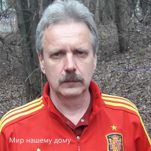 Шагает пехота