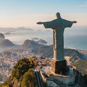 世界痛吻我 我报之以歌