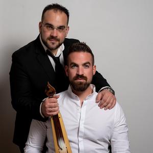 Καίουμαι και απαρωθυμώ