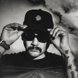 Undertow (feat. Dwid Hellion)