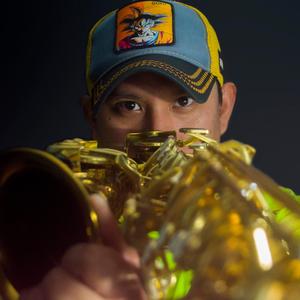 Millones (Saxofon Jonysax)