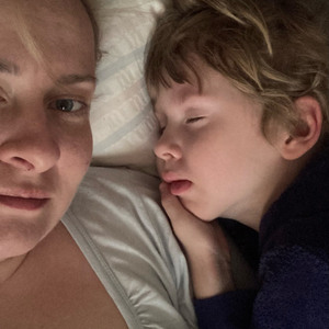 Мой Лука на плече заснул by Елена