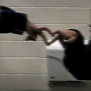 天亮以前说再见（水花只能开在雨天）