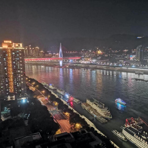 鱼游河中，梦飞天际