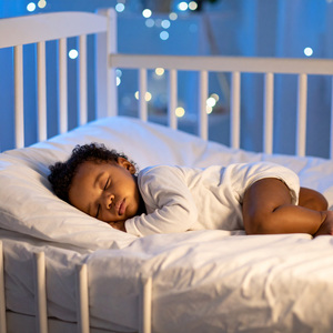 Cuerdas Relajantes Que Envuelven Al Bebé En Armonía