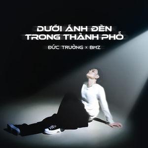 Dưới Ánh Đèn Trong Thành Phố