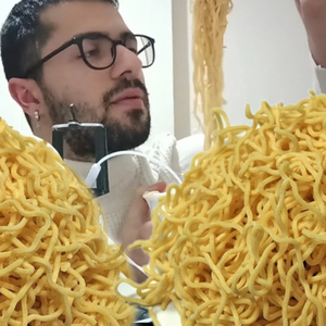 Acılı noodle yemek, Pt.3 [Eating Sounds]