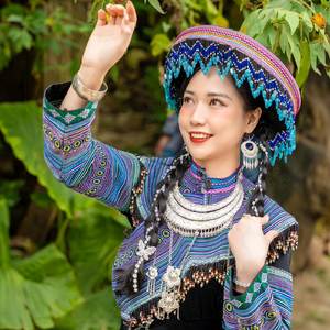 Tshaj Xo Rau Tus Kuv Hlub