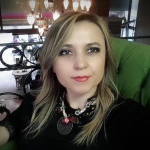 ALTIN TAS İÇİNDE KINAM EZİLİR