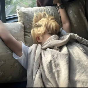 爱这段路聚少离多