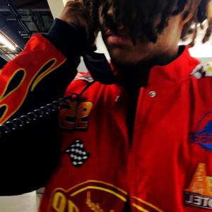 Clench (feat. Jaywiddak)