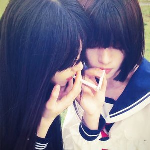 痛苦的爱麻痹了一切