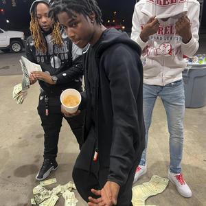 8 to da bay (feat. Numberfoe)