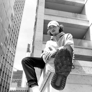 Liebe ohne Extra's (feat. Indaka)