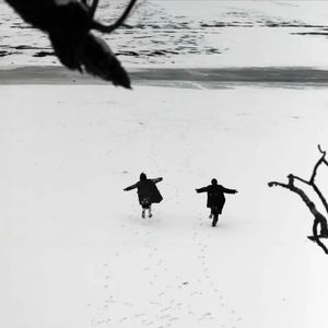 余烬是伪装的泪 伴奏